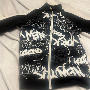 It really comfy jacket and it’s beautiful. It’s made in Vietnam.